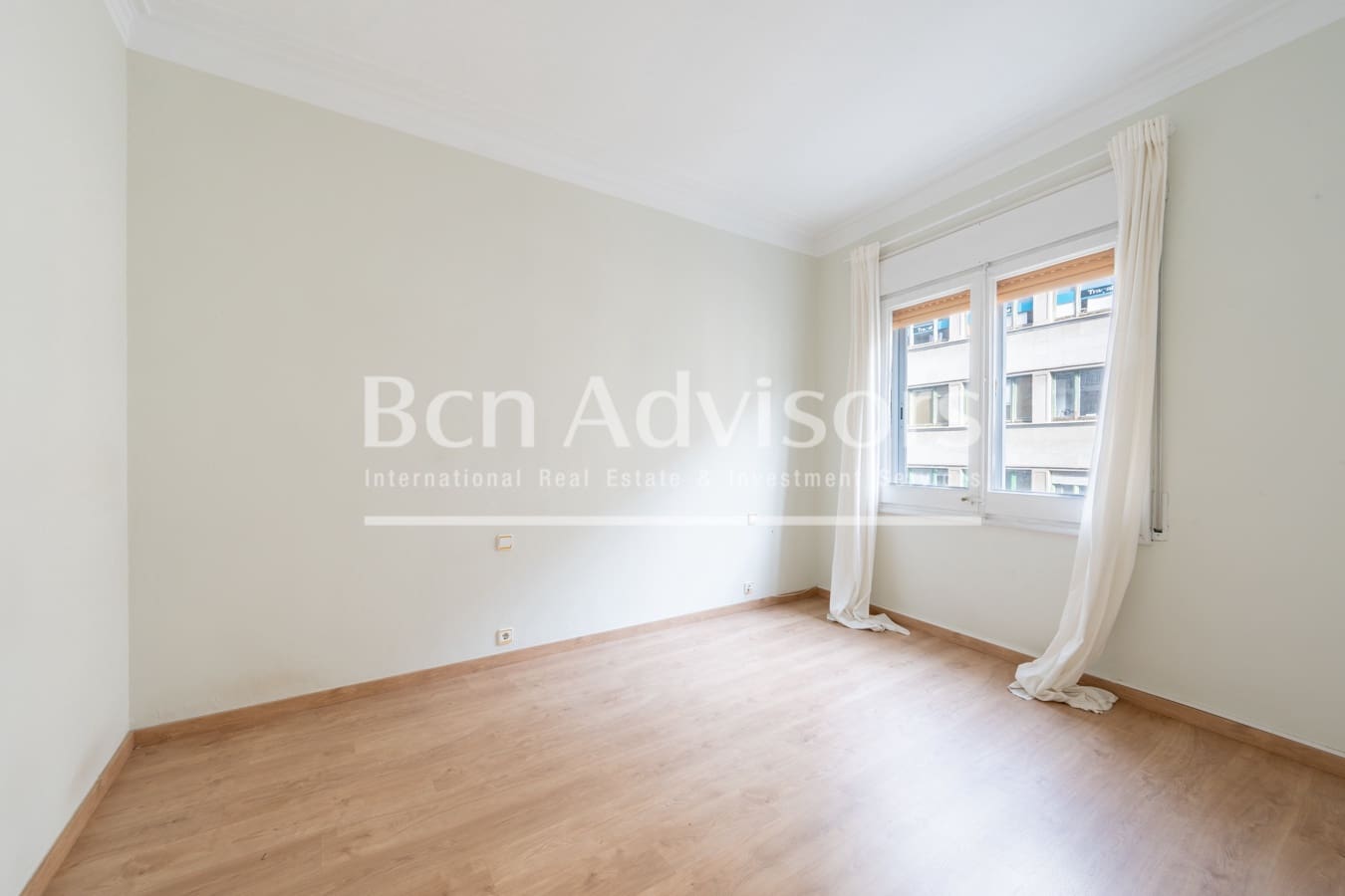 4 bedroom Apartment for sale in Barcelona city - € 770,000 (Ref: 9415689)