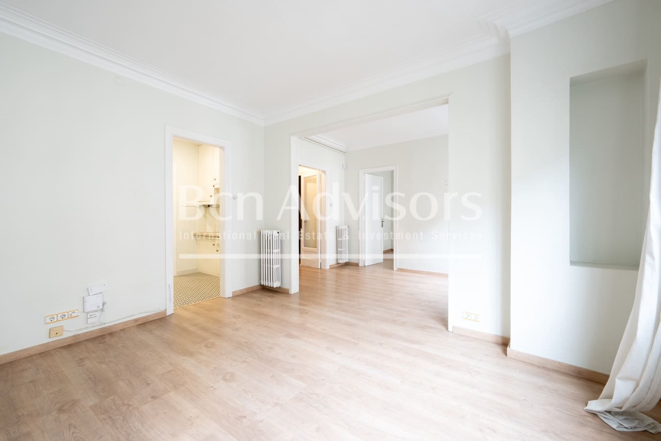 4 bedroom Apartment for sale in Barcelona city - € 770,000 (Ref: 9415689)