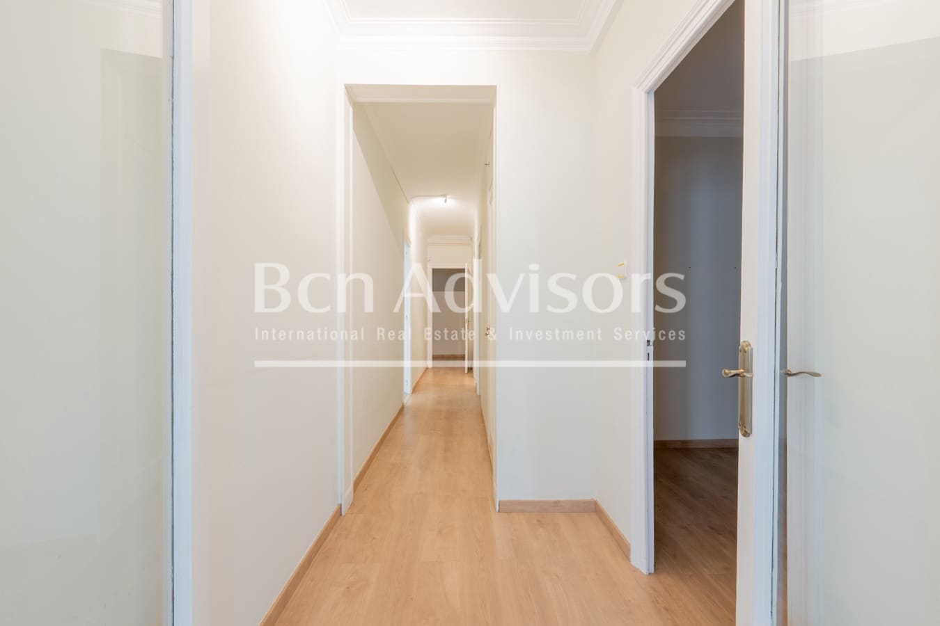 4 bedroom Apartment for sale in Barcelona city - € 770,000 (Ref: 9415689)