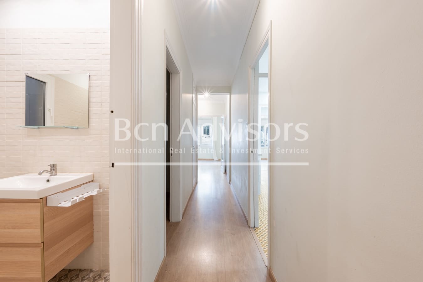4 bedroom Apartment for sale in Barcelona city - € 770,000 (Ref: 9415689)