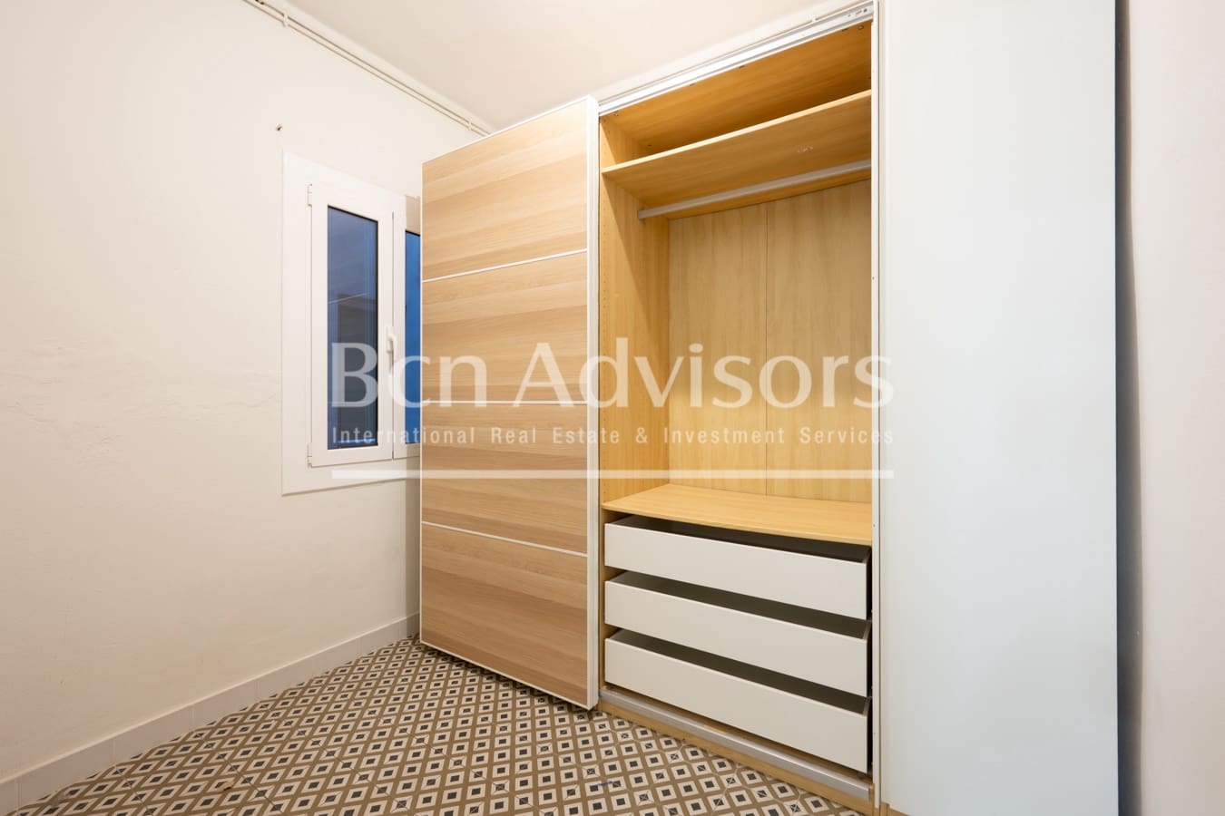 4 bedroom Apartment for sale in Barcelona city - € 770,000 (Ref: 9415689)