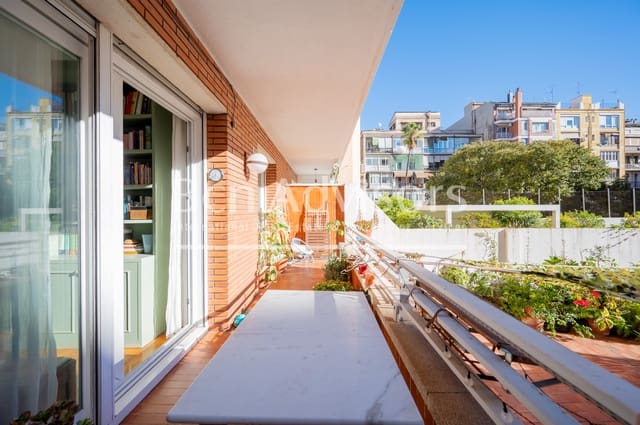 4 soverom Leilighet til salgs i L'Antiga Esquerra de L'Eixample, Barcelona by med garasje - € 985 000 (Ref: 9426990)