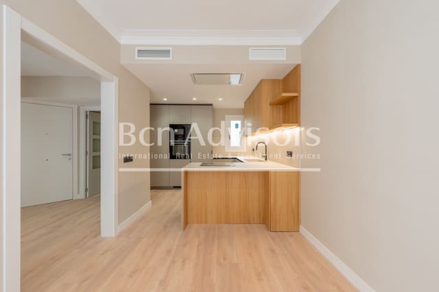 3 soveværelse Lejlighed til salg i Sant Gervasi - La Bonanova, Barcelona by - € 875.000 (Ref: 9437004)