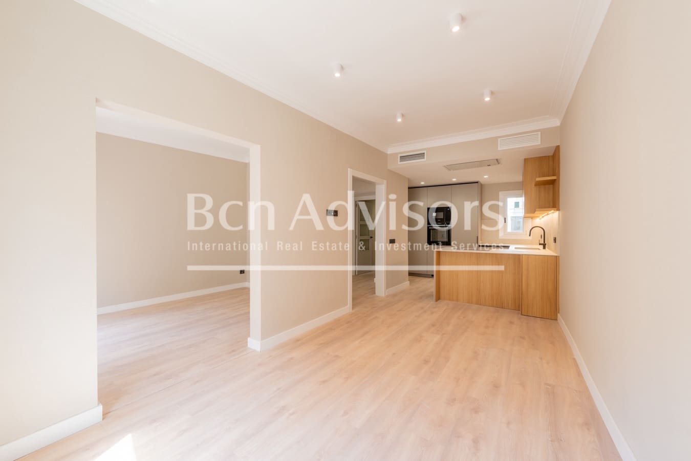 3 bedroom Apartment for sale in Barcelona city - € 875,000 (Ref: 9437004)