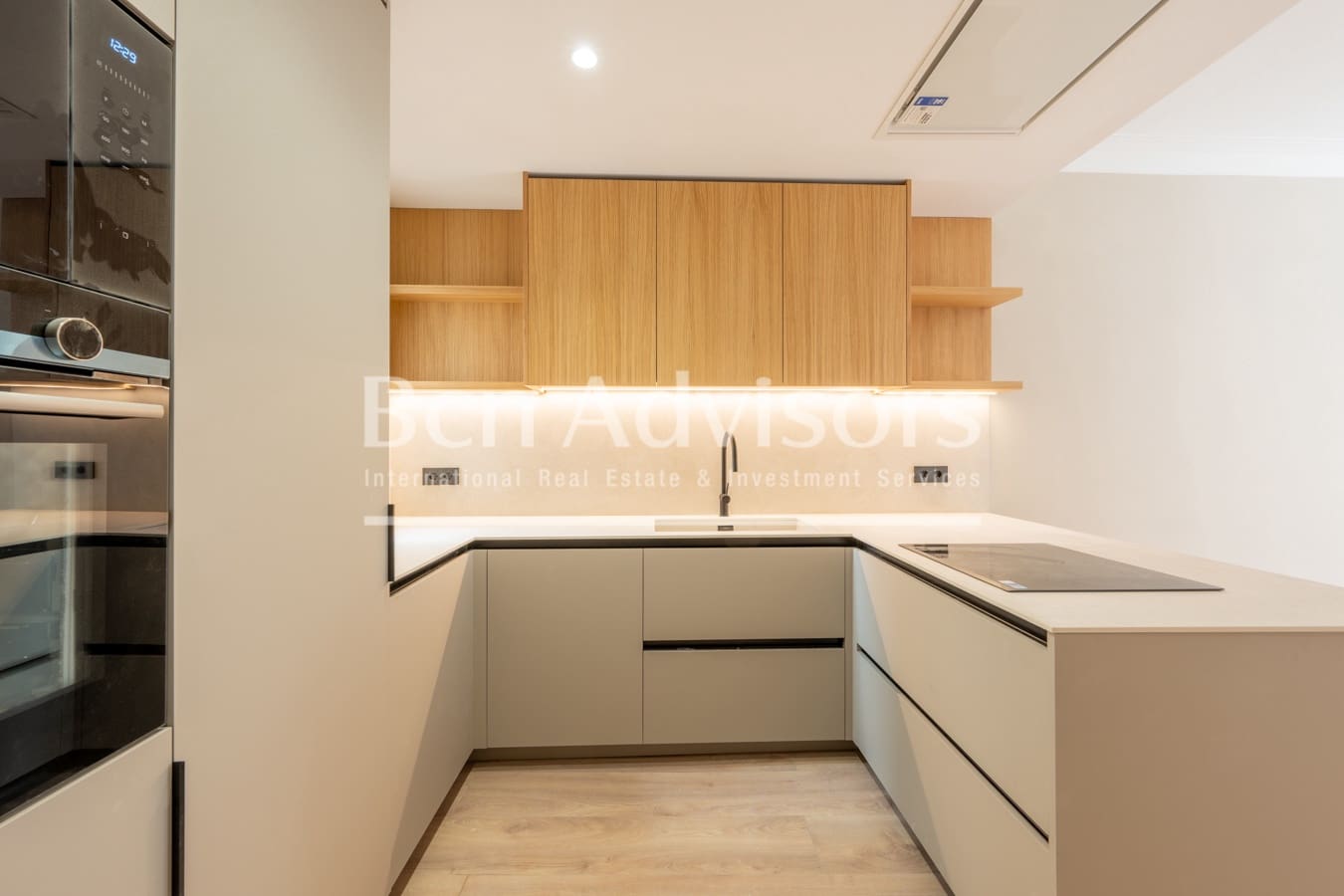 3 bedroom Apartment for sale in Barcelona city - € 875,000 (Ref: 9437004)