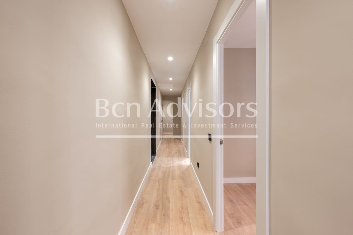3 bedroom Apartment for sale in Barcelona city - € 875,000 (Ref: 9437004)