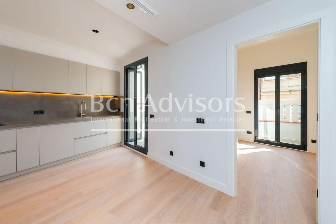 Ático de 3 habitaciones en Barcelona ciudad en venta - 925.000 € (Ref: 9456136)