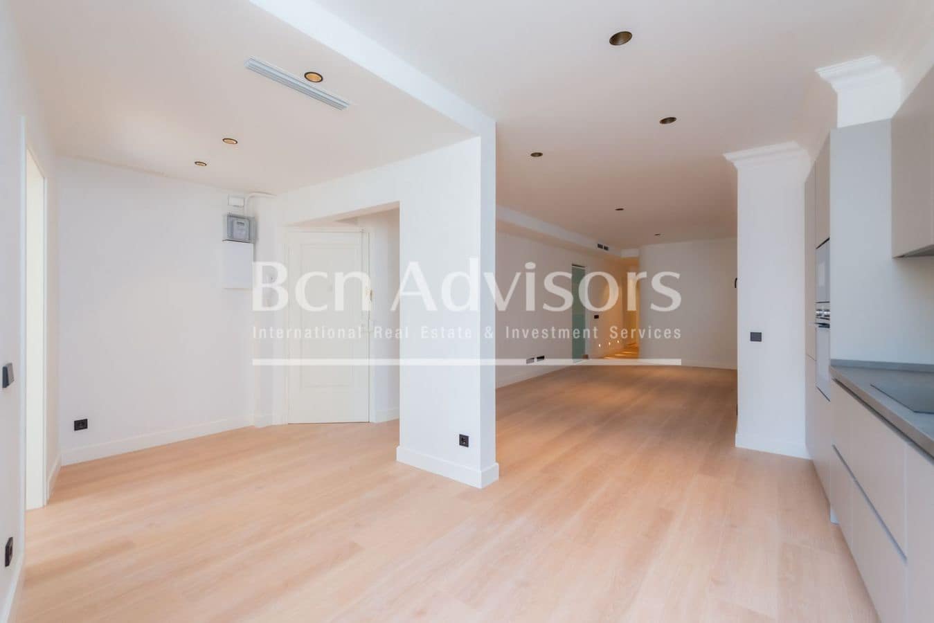 Ático de 3 habitaciones en Barcelona ciudad en venta - 925.000 € (Ref: 9456136)