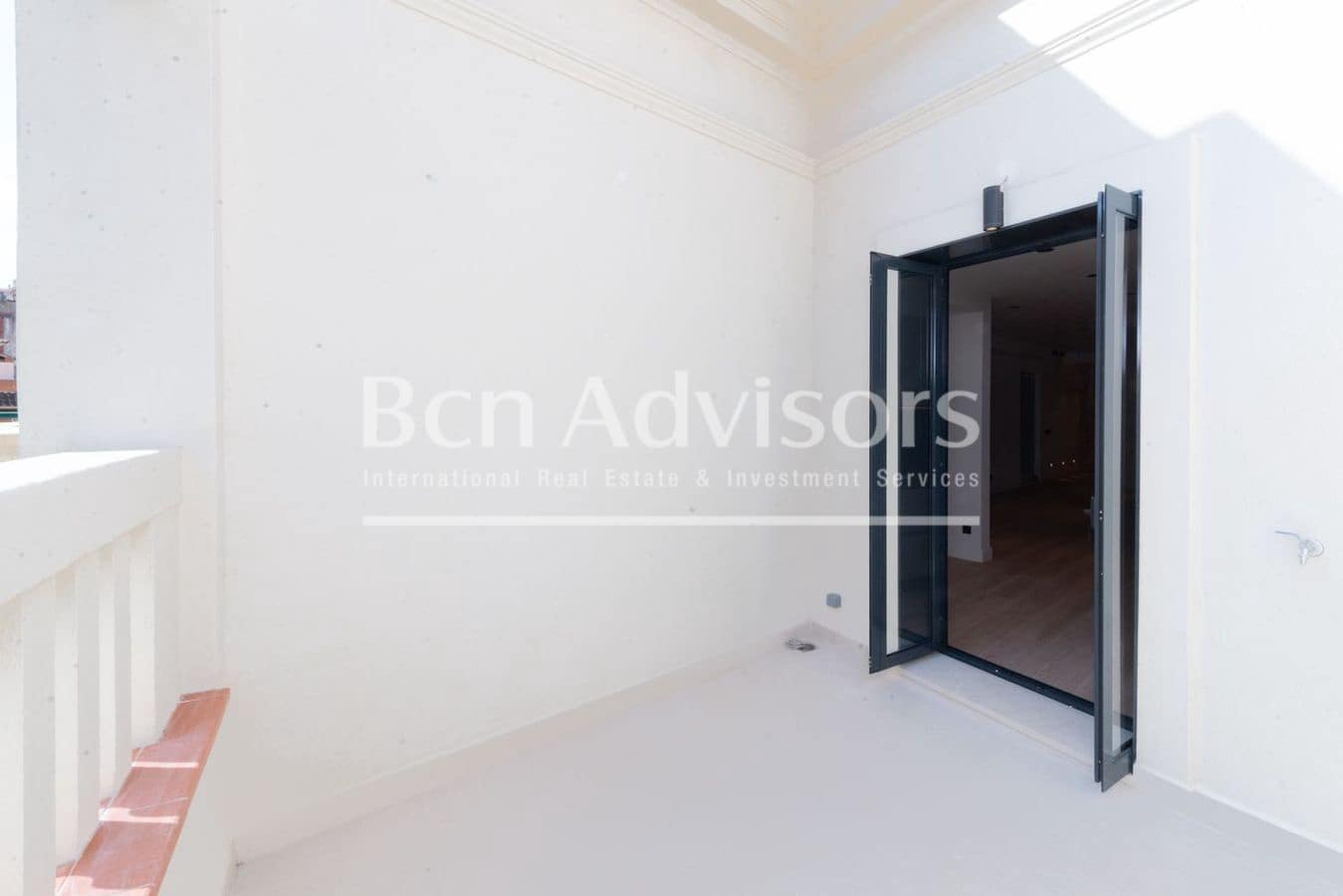 Ático de 3 habitaciones en Barcelona ciudad en venta - 925.000 € (Ref: 9456136)
