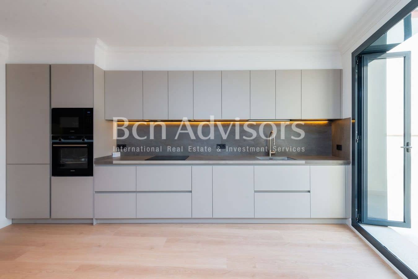 Ático de 3 habitaciones en Barcelona ciudad en venta - 925.000 € (Ref: 9456136)