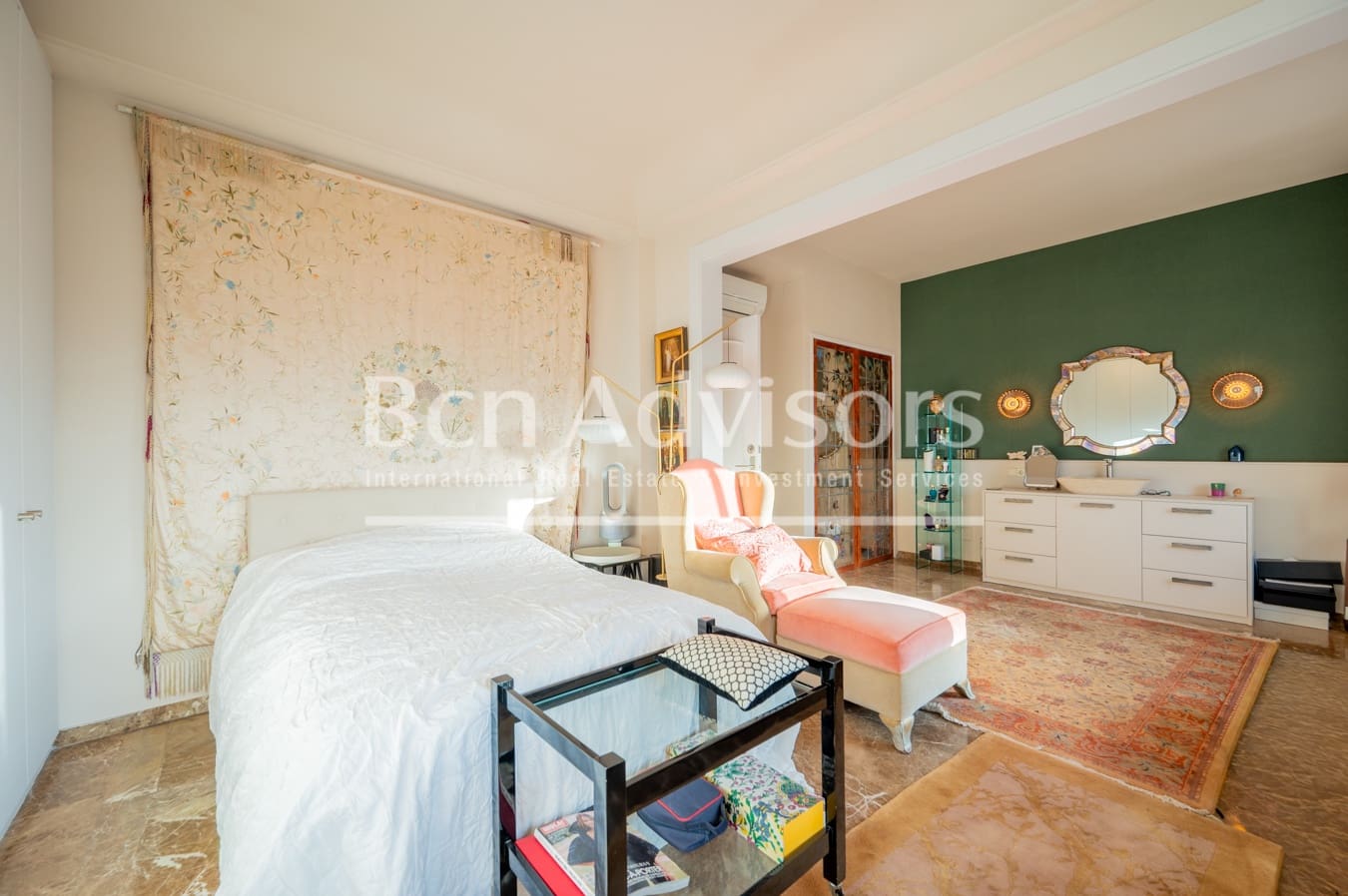 5 bedroom Apartment for sale in Barcelona city with garage - € 1,728,000 (Ref: 9465434)