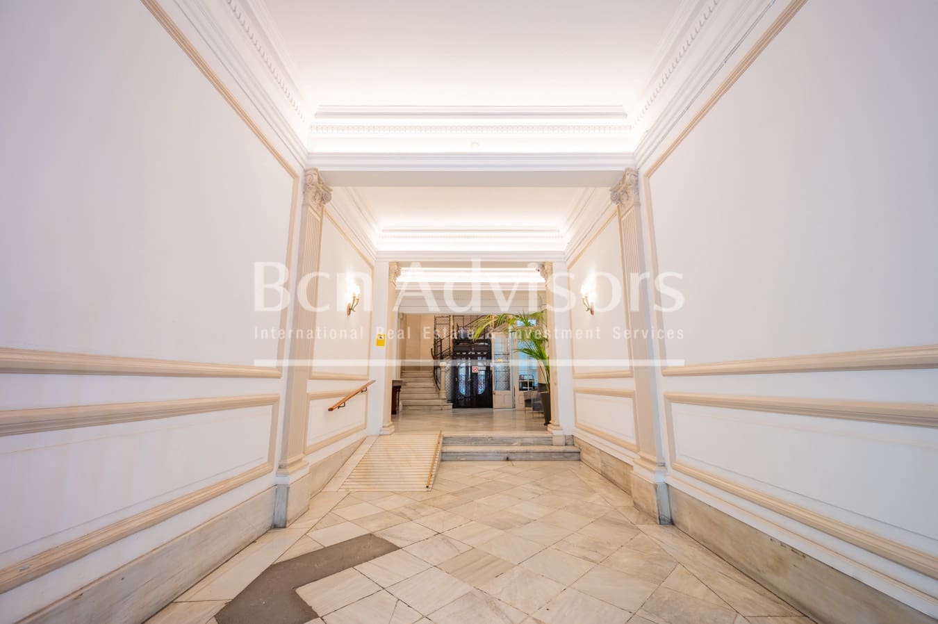 Apartamento de 5 habitaciones en Barcelona ciudad en venta - 2.195.000 € (Ref: 9472785)