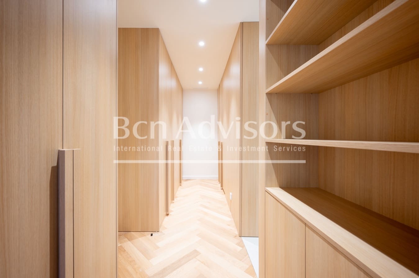 5 bedroom Apartment for sale in Barcelona city - € 2,195,000 (Ref: 9472785)