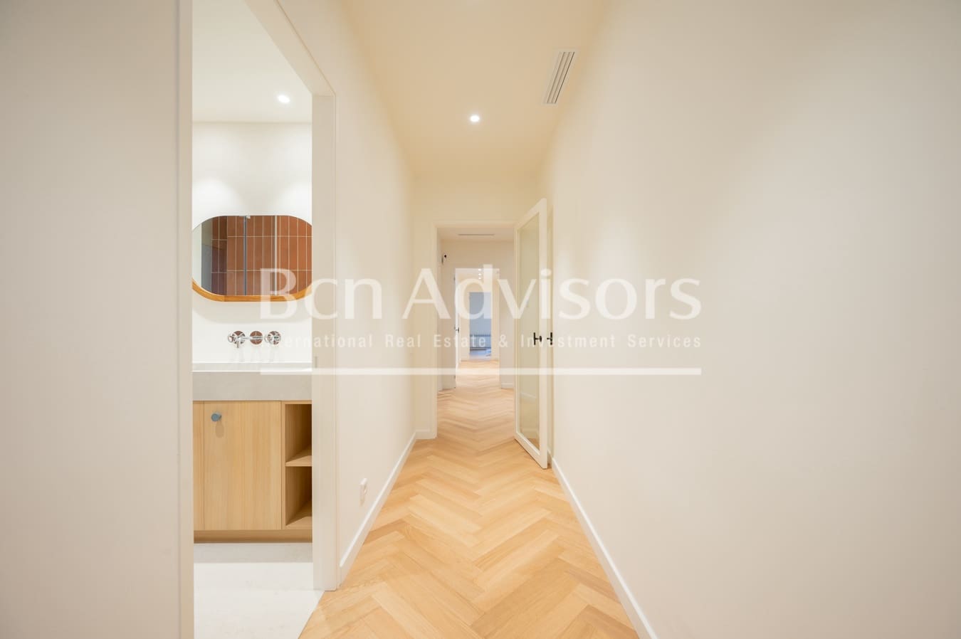 5 bedroom Apartment for sale in Barcelona city - € 2,195,000 (Ref: 9472785)