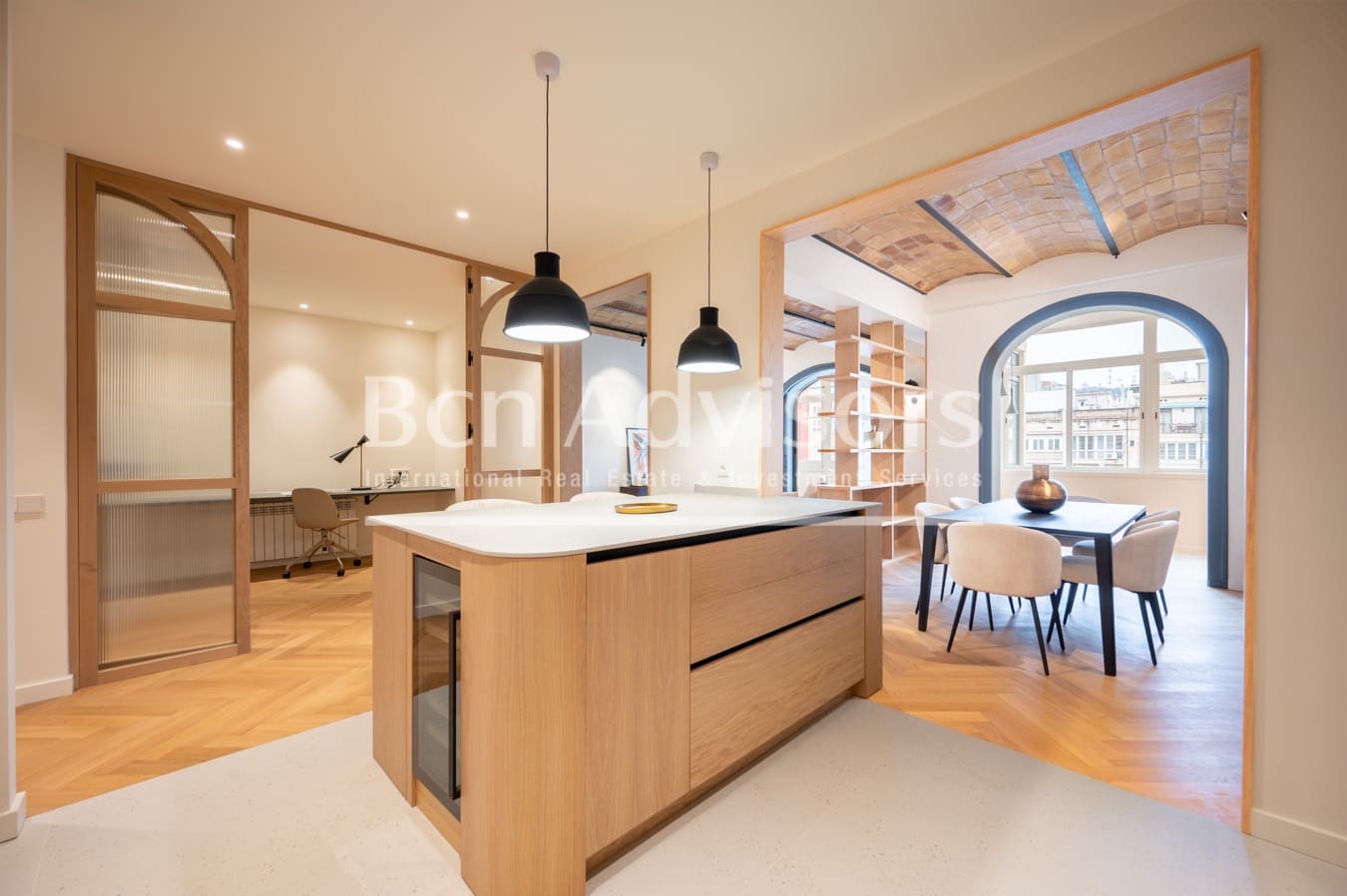 5 bedroom Apartment for sale in Barcelona city - € 2,195,000 (Ref: 9472785)