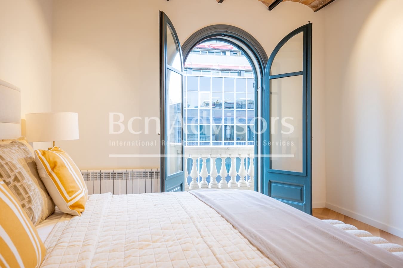 5 bedroom Apartment for sale in Barcelona city - € 2,195,000 (Ref: 9472785)