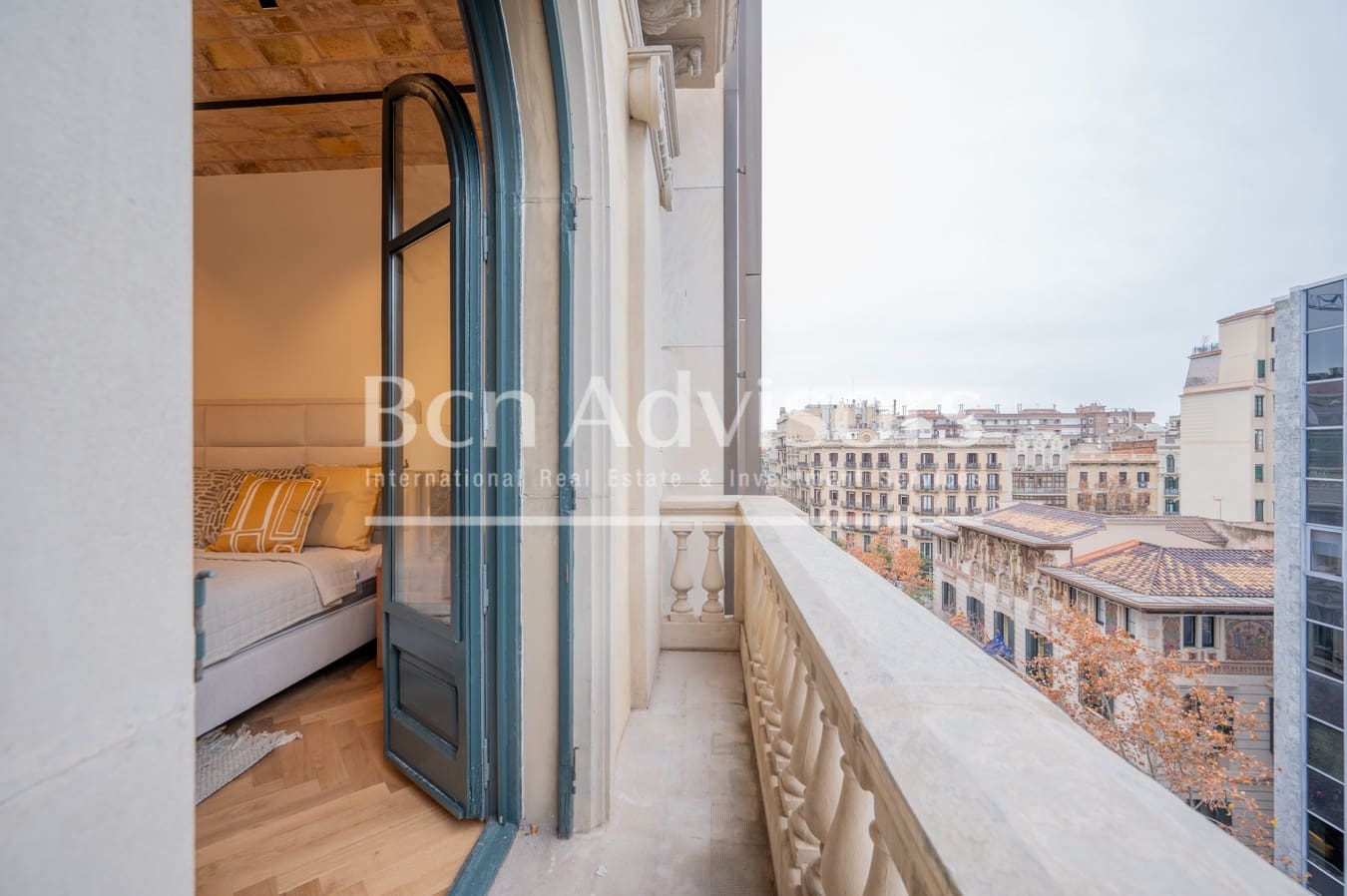 5 bedroom Apartment for sale in Barcelona city - € 2,195,000 (Ref: 9472785)