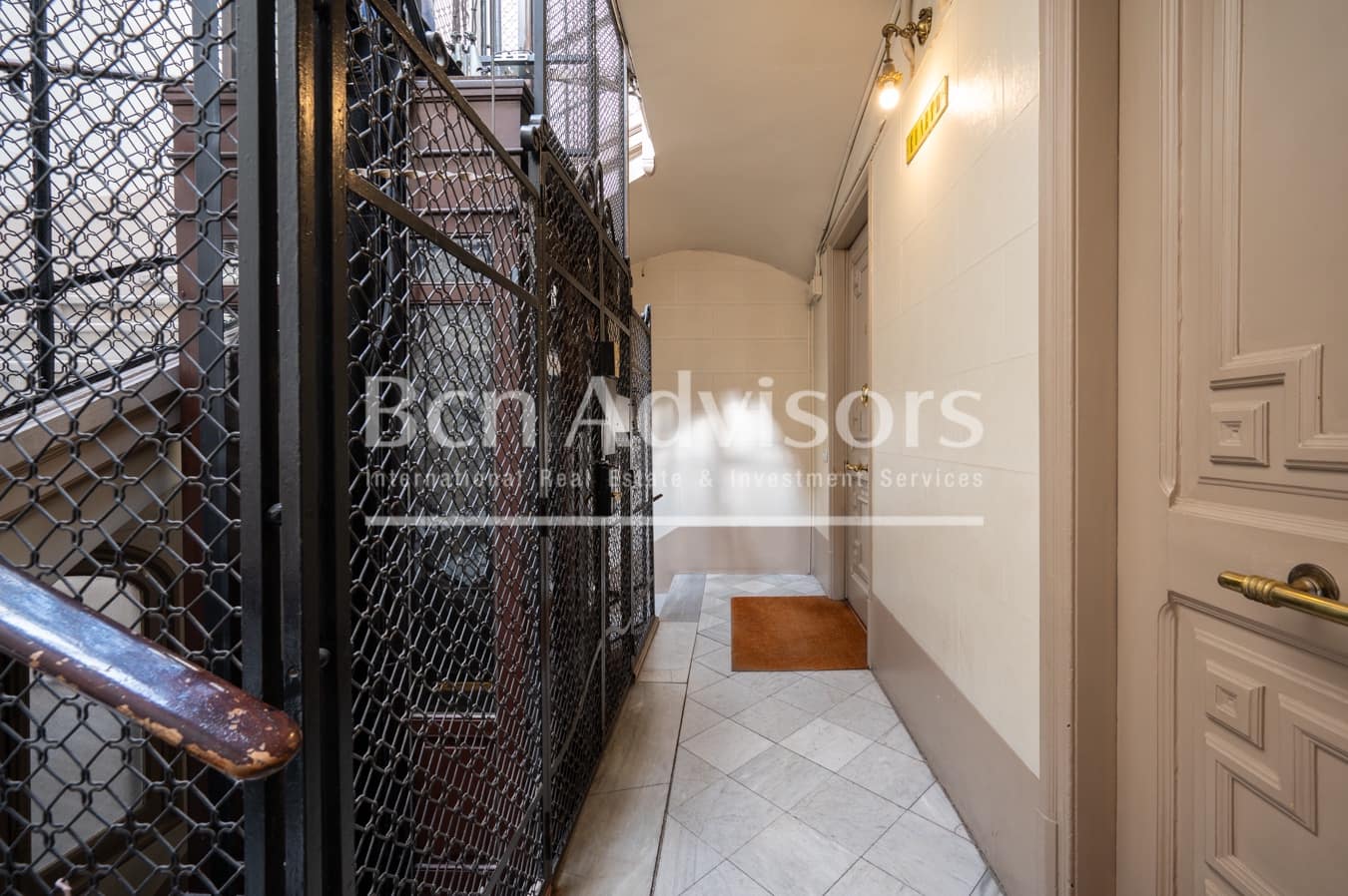 5 bedroom Apartment for sale in Barcelona city - € 2,195,000 (Ref: 9472785)