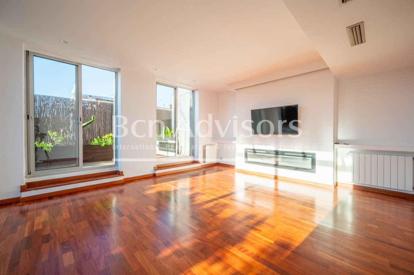 2 bedroom Penthouse for sale in Barcelona city - € 845,000 (Ref: 9540940)