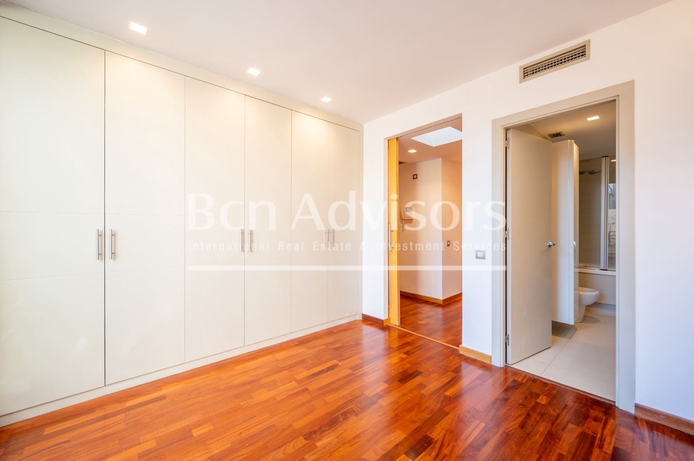 2 bedroom Penthouse for sale in Barcelona city - € 845,000 (Ref: 9540940)