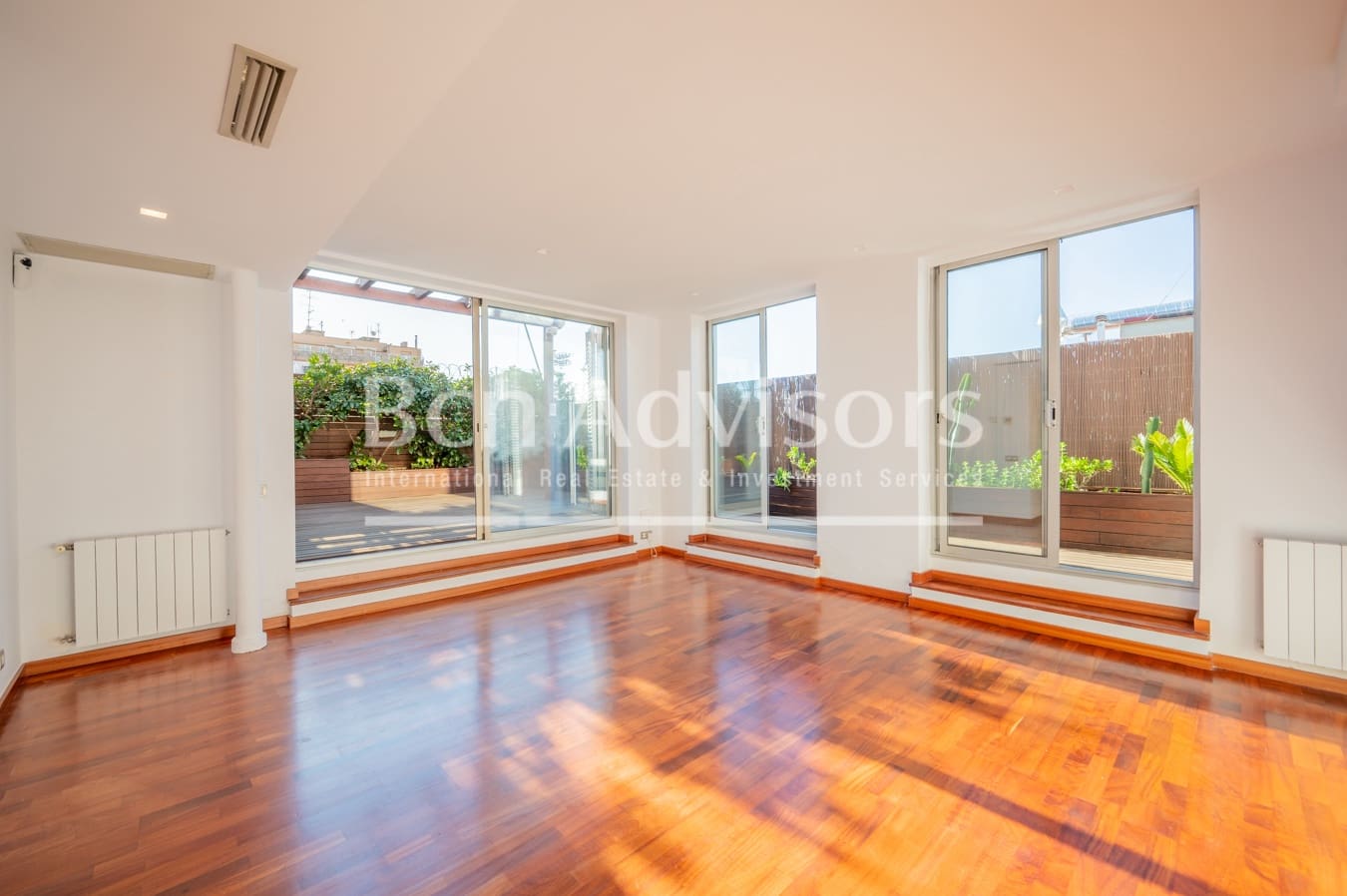 2 bedroom Penthouse for sale in Barcelona city - € 845,000 (Ref: 9540940)