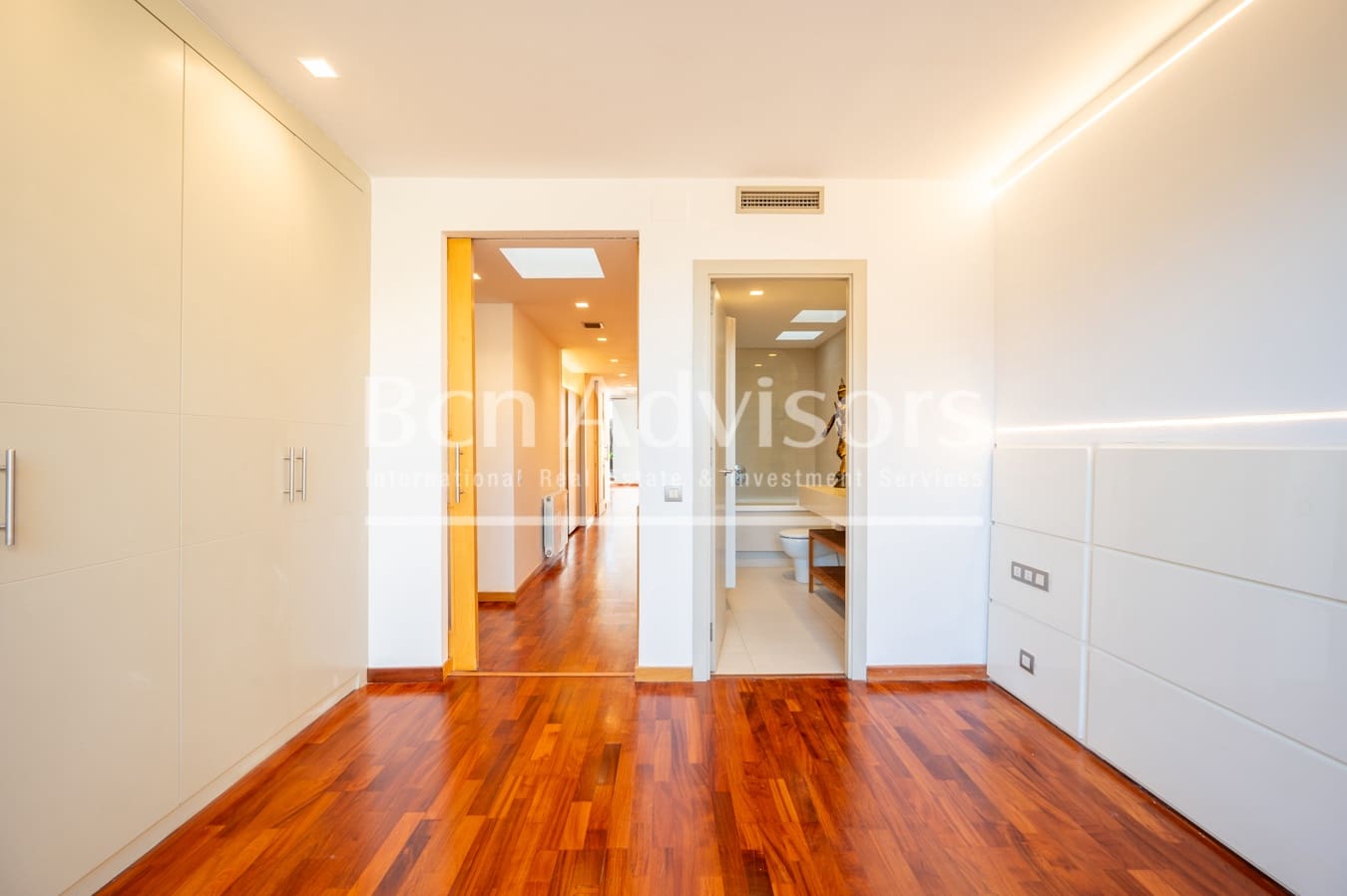 2 bedroom Penthouse for sale in Barcelona city - € 845,000 (Ref: 9540940)