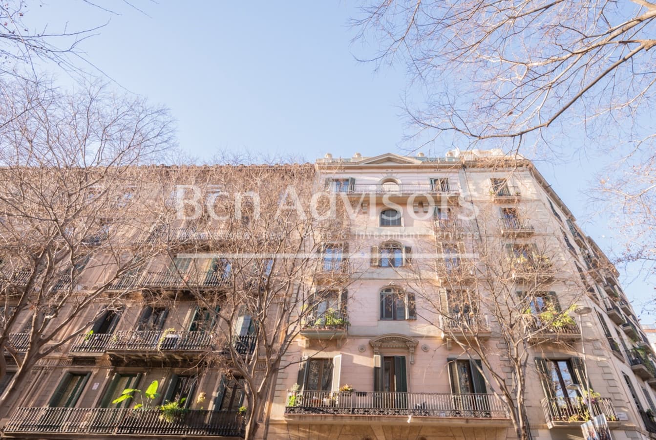 2 bedroom Penthouse for sale in Barcelona city - € 845,000 (Ref: 9540940)