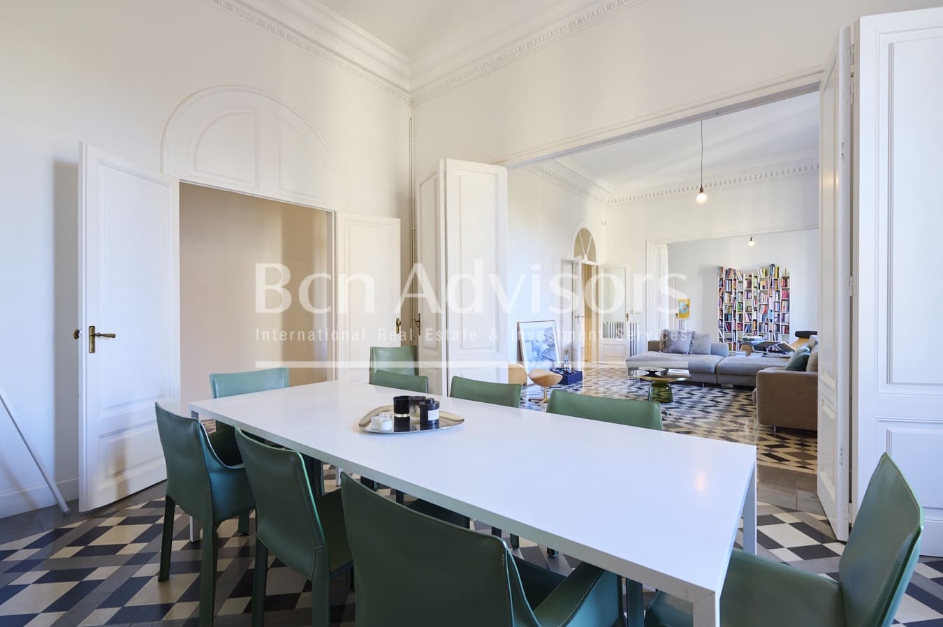 7 soveværelse Lejlighed til salg i Barcelona by - € 3.050.000 (Ref: 9547807)