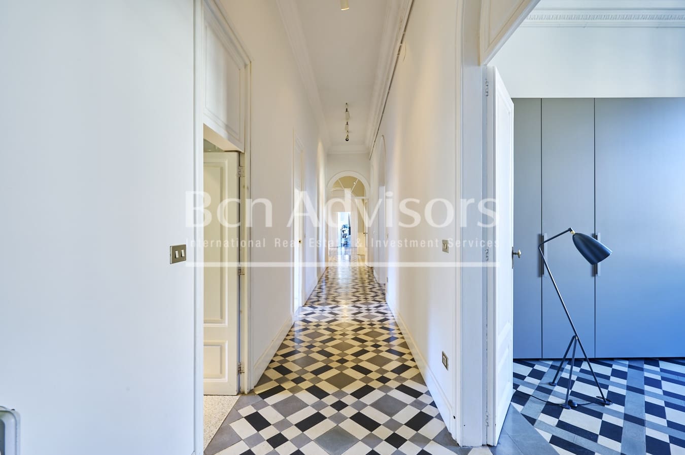 7 soveværelse Lejlighed til salg i Barcelona by - € 3.050.000 (Ref: 9547807)