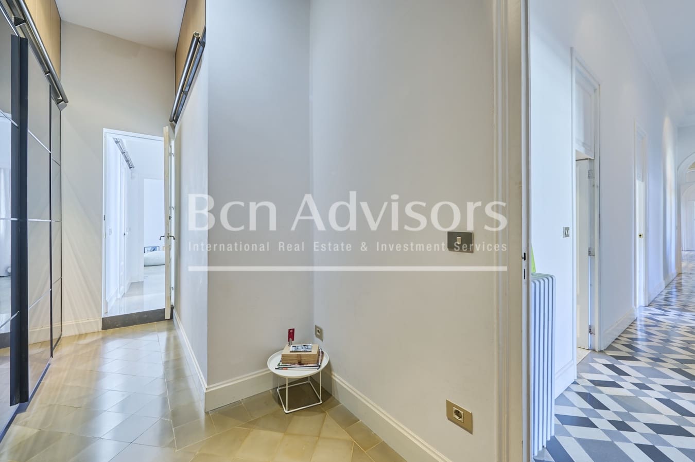 7 soveværelse Lejlighed til salg i Barcelona by - € 3.050.000 (Ref: 9547807)