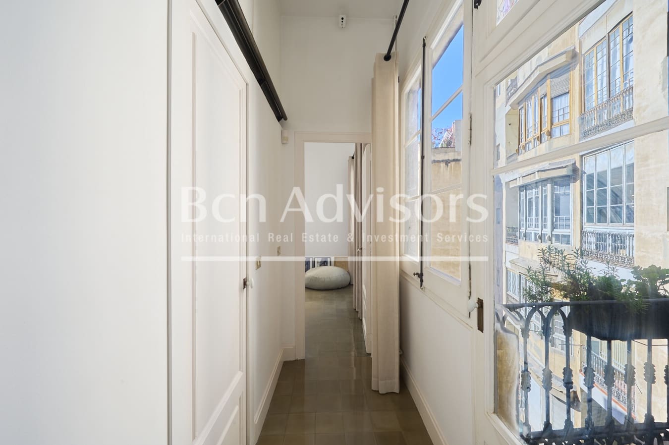 7 soveværelse Lejlighed til salg i Barcelona by - € 3.050.000 (Ref: 9547807)