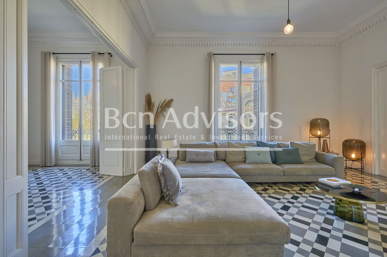 7 soveværelse Lejlighed til salg i Barcelona by - € 3.050.000 (Ref: 9547807)