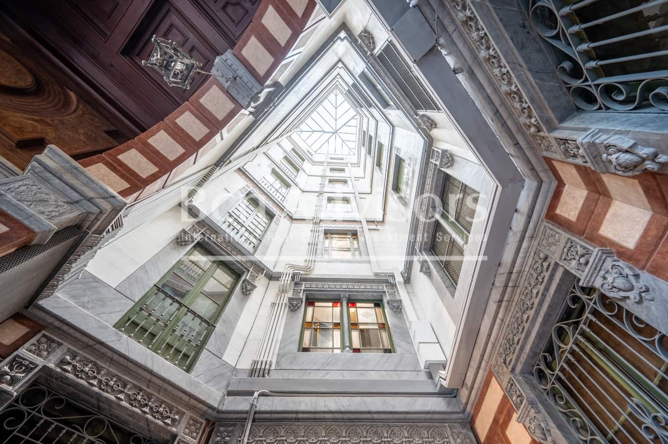 3 soveværelse Lejlighed til salg i Barcelona by - € 1.900.000 (Ref: 9555330)