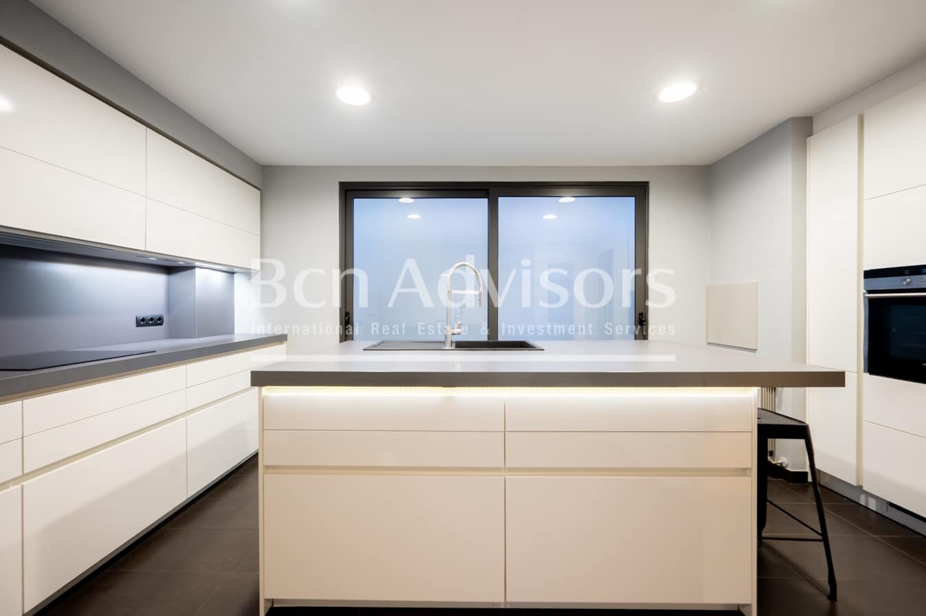 5 soveværelse Lejlighed til salg i Barcelona by - € 1.550.000 (Ref: 9561564)