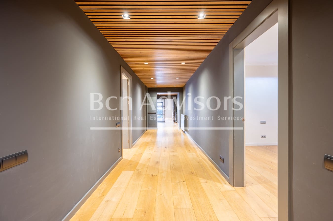 5 soveværelse Lejlighed til salg i Barcelona by - € 1.550.000 (Ref: 9561564)