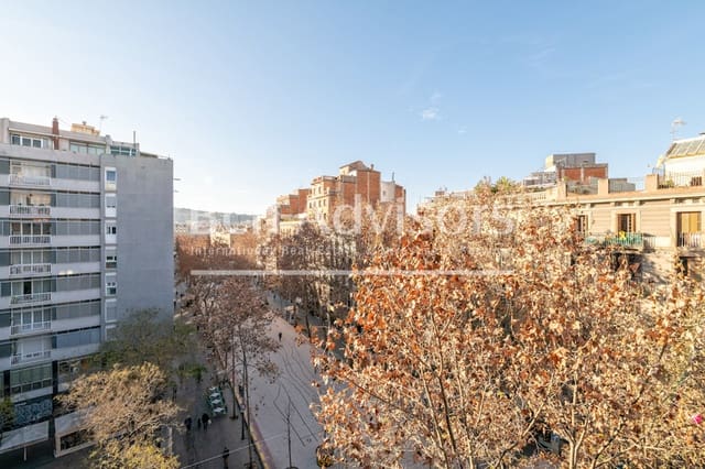 6 makuuhuone Huoneisto myytävänä paikassa Sant Antoni, Barcelona kaupunki - 850 000 € (Ref: 9564938)