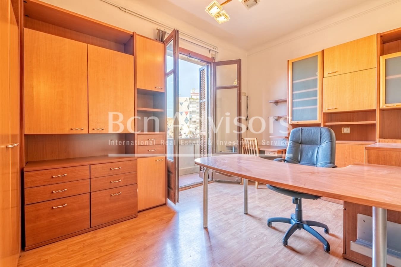 6 bedroom Apartment for sale in Barcelona city - € 850,000 (Ref: 9564938)