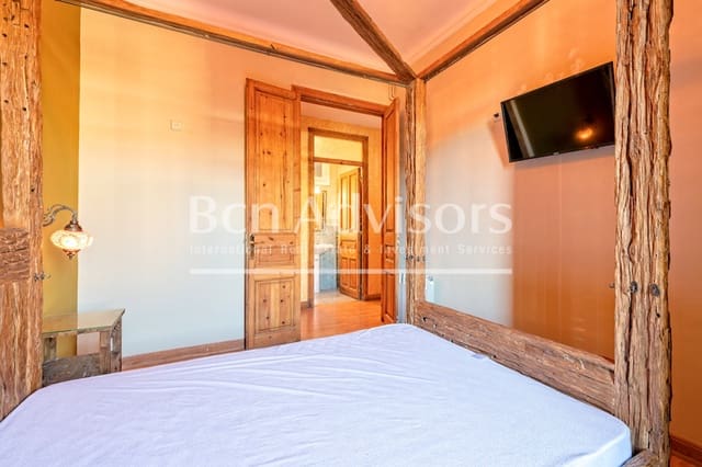 6 makuuhuone Huoneisto myytävänä paikassa Sant Antoni, Barcelona kaupunki - 850 000 € (Ref: 9564938)