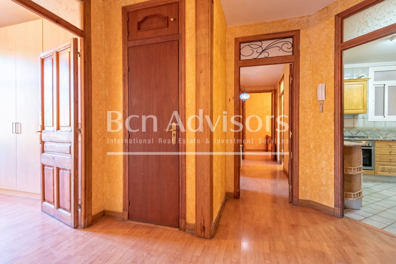 6 bedroom Apartment for sale in Barcelona city - € 850,000 (Ref: 9564938)