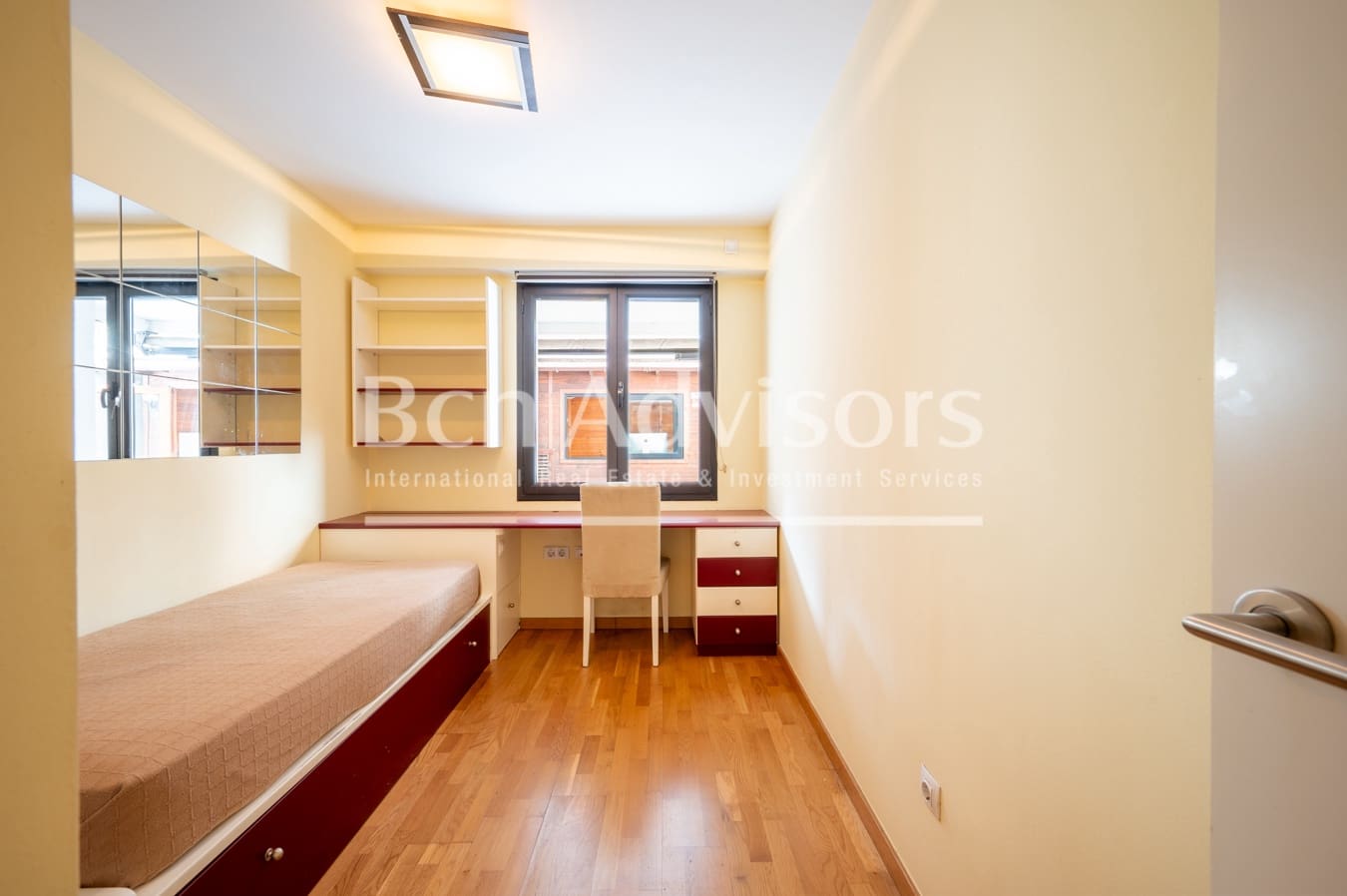 2 bedroom Apartment for sale in Barcelona city with pool - € 695,000 (Ref: 9586044)