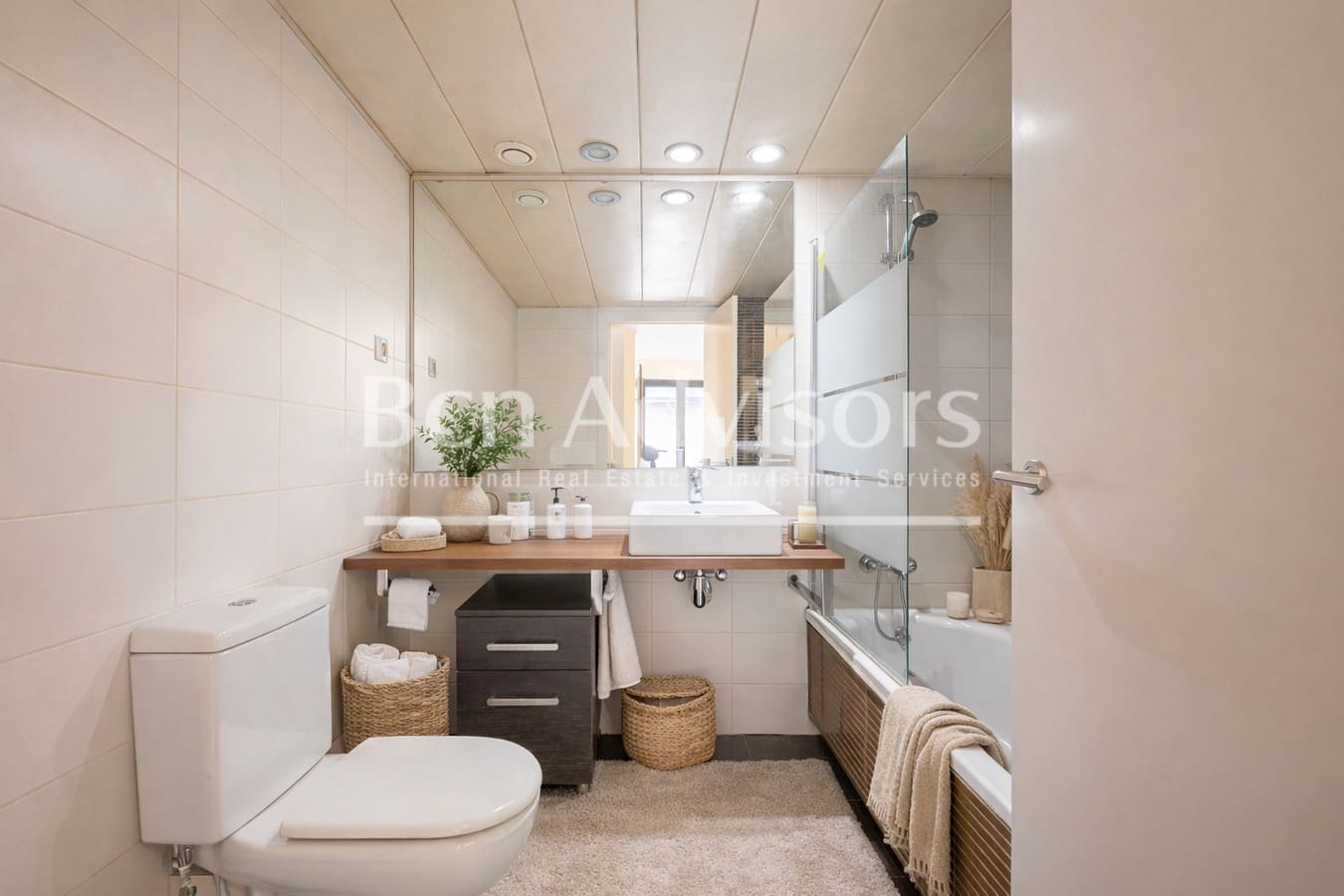 2 bedroom Apartment for sale in Barcelona city with pool - € 695,000 (Ref: 9586044)