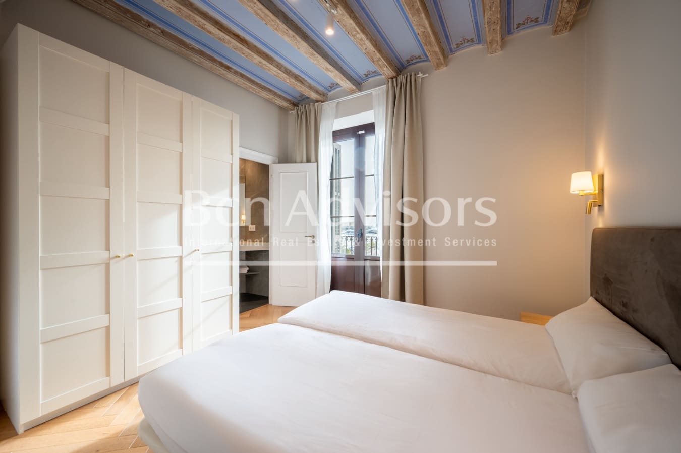 2 soveværelse Lejlighed til salg i Barcelona by med swimmingpool - € 850.000 (Ref: 9590969)