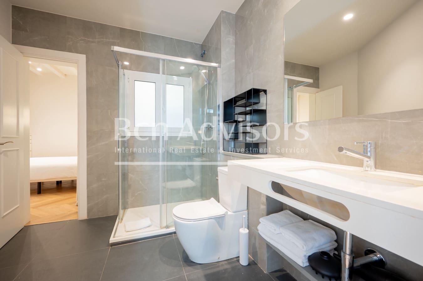 2 soveværelse Lejlighed til salg i Barcelona by med swimmingpool - € 850.000 (Ref: 9590969)