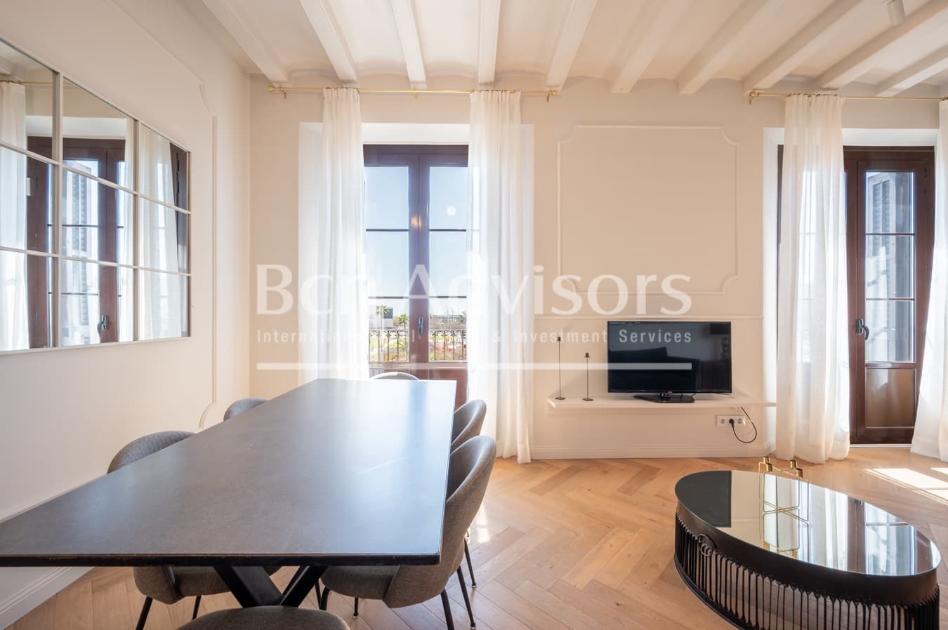 2 bedroom Apartment for sale in Barcelona city with pool - € 850,000 (Ref: 9590969)