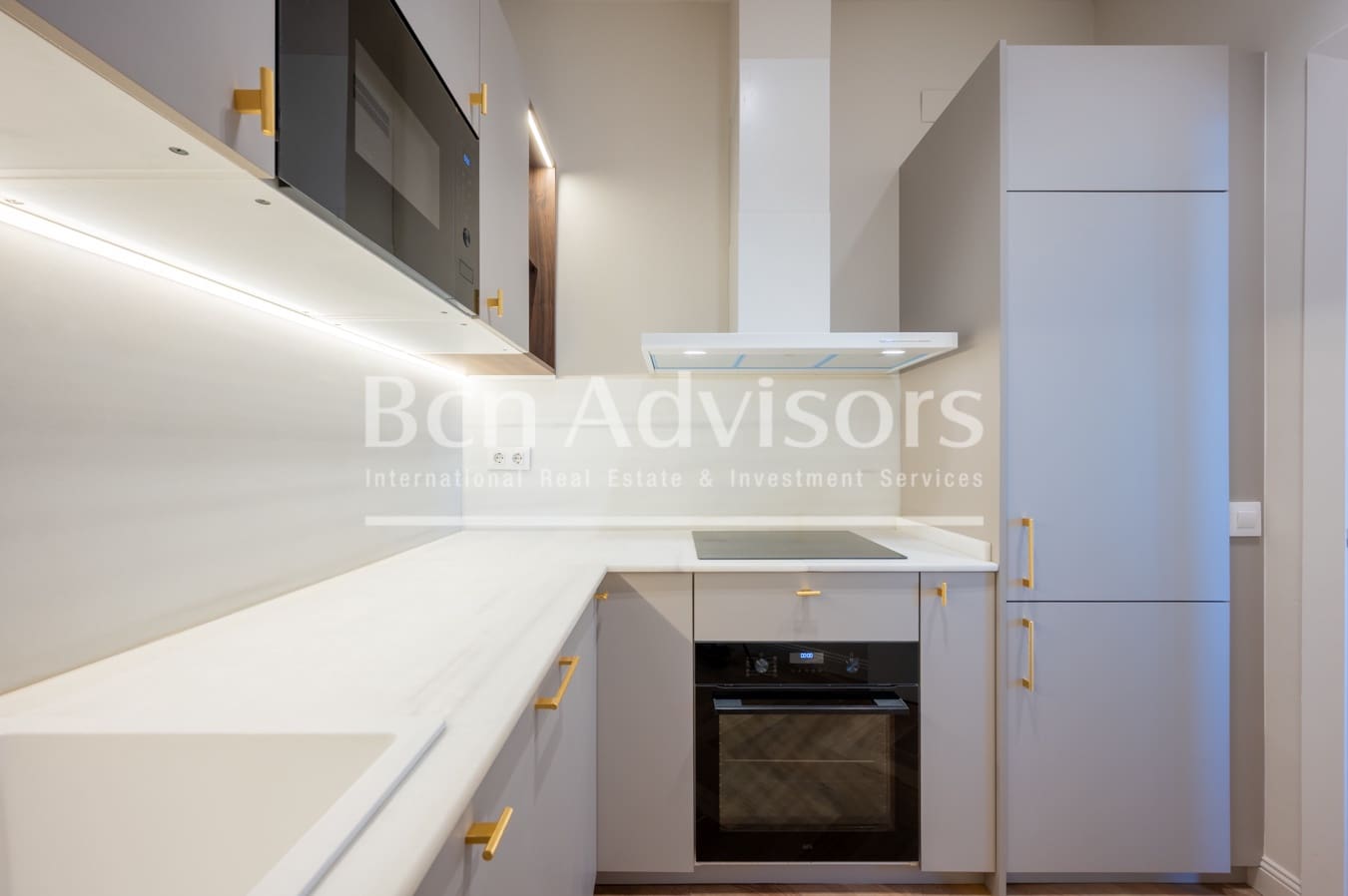 2 bedroom Apartment for sale in Barcelona city with pool - € 850,000 (Ref: 9590969)
