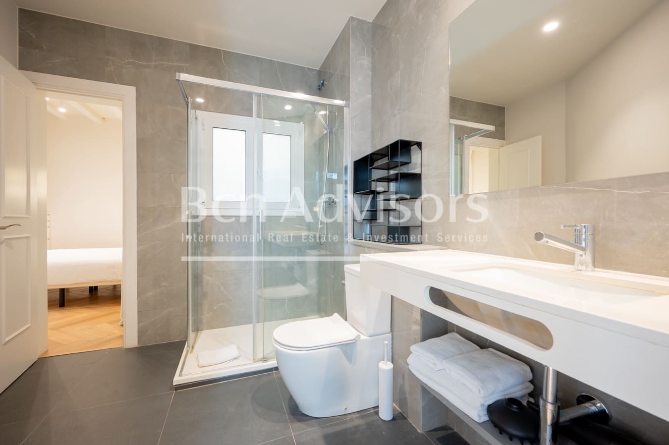 2 bedroom Apartment for sale in Barcelona city with pool - € 850,000 (Ref: 9590969)