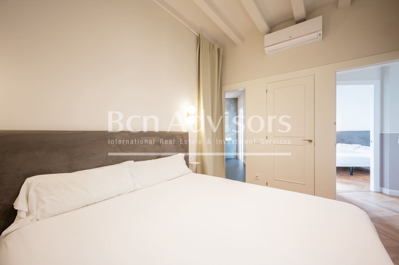 2 bedroom Apartment for sale in Barcelona city with pool - € 850,000 (Ref: 9590969)