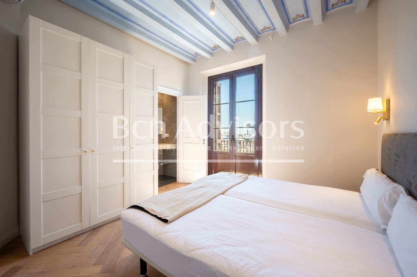 2 bedroom Apartment for sale in Barcelona city with pool - € 850,000 (Ref: 9590969)