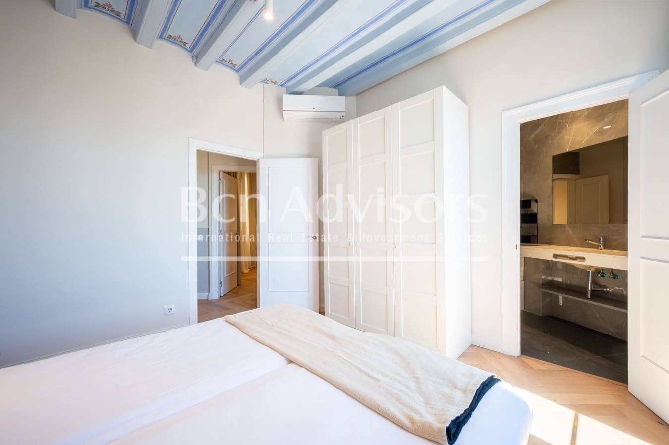 2 bedroom Apartment for sale in Barcelona city with pool - € 850,000 (Ref: 9590969)