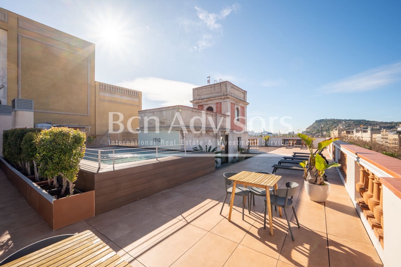 2 bedroom Apartment for sale in Barcelona city with pool - € 850,000 (Ref: 9590969)